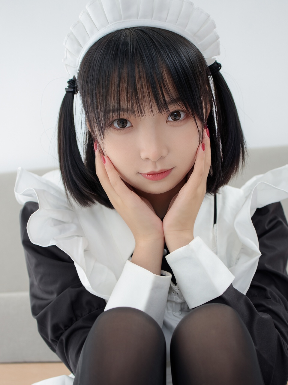 「森萝财团」JKFUN029 – 80D黑丝 踩物