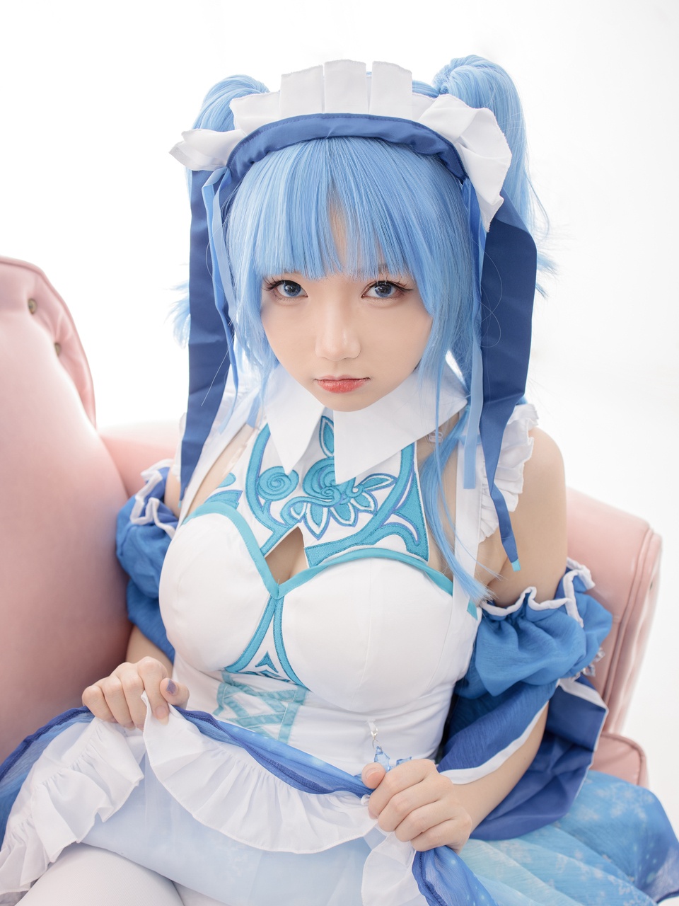 「森萝财团」写真JKFUN023 – 300D白丝