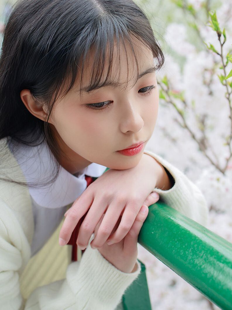 「森萝财团」写真JKFUN001 – 白丝学妹