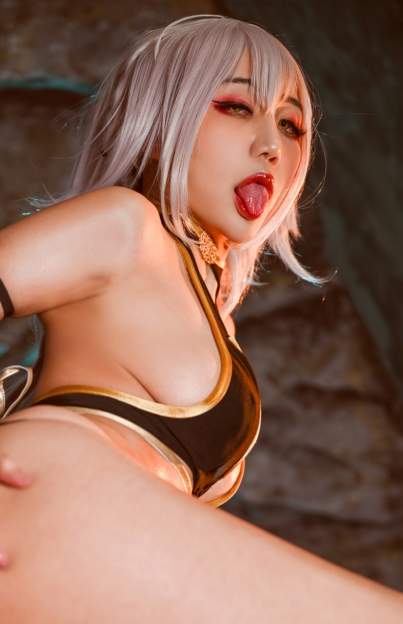 「网红正妹」七七小姐 – 黑貞