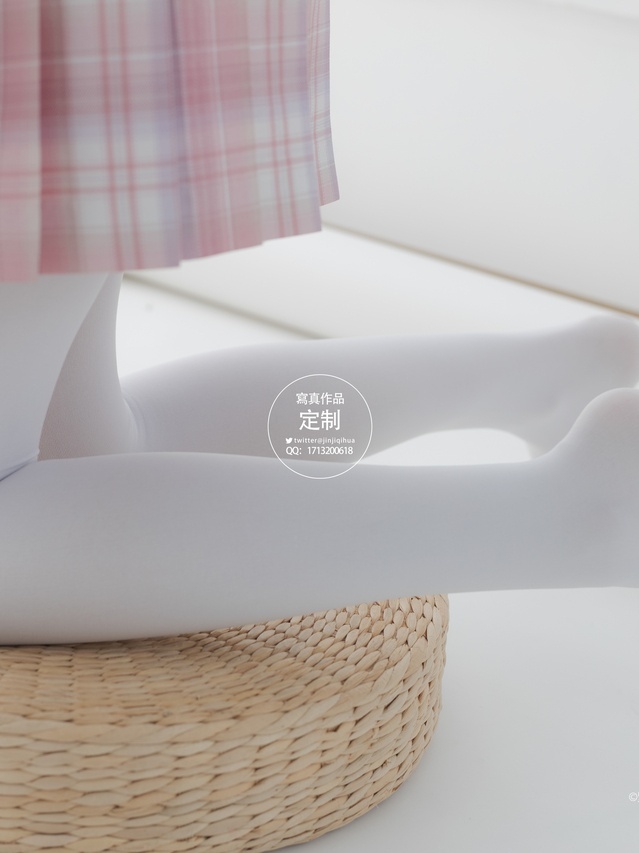 「紧急企划」写真视图 – G-001