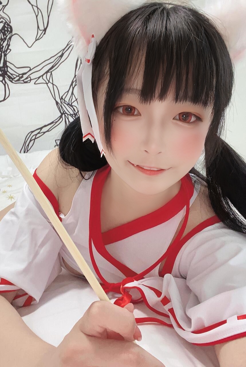 「佳佳好难啊」COS图包 – 神社巫女