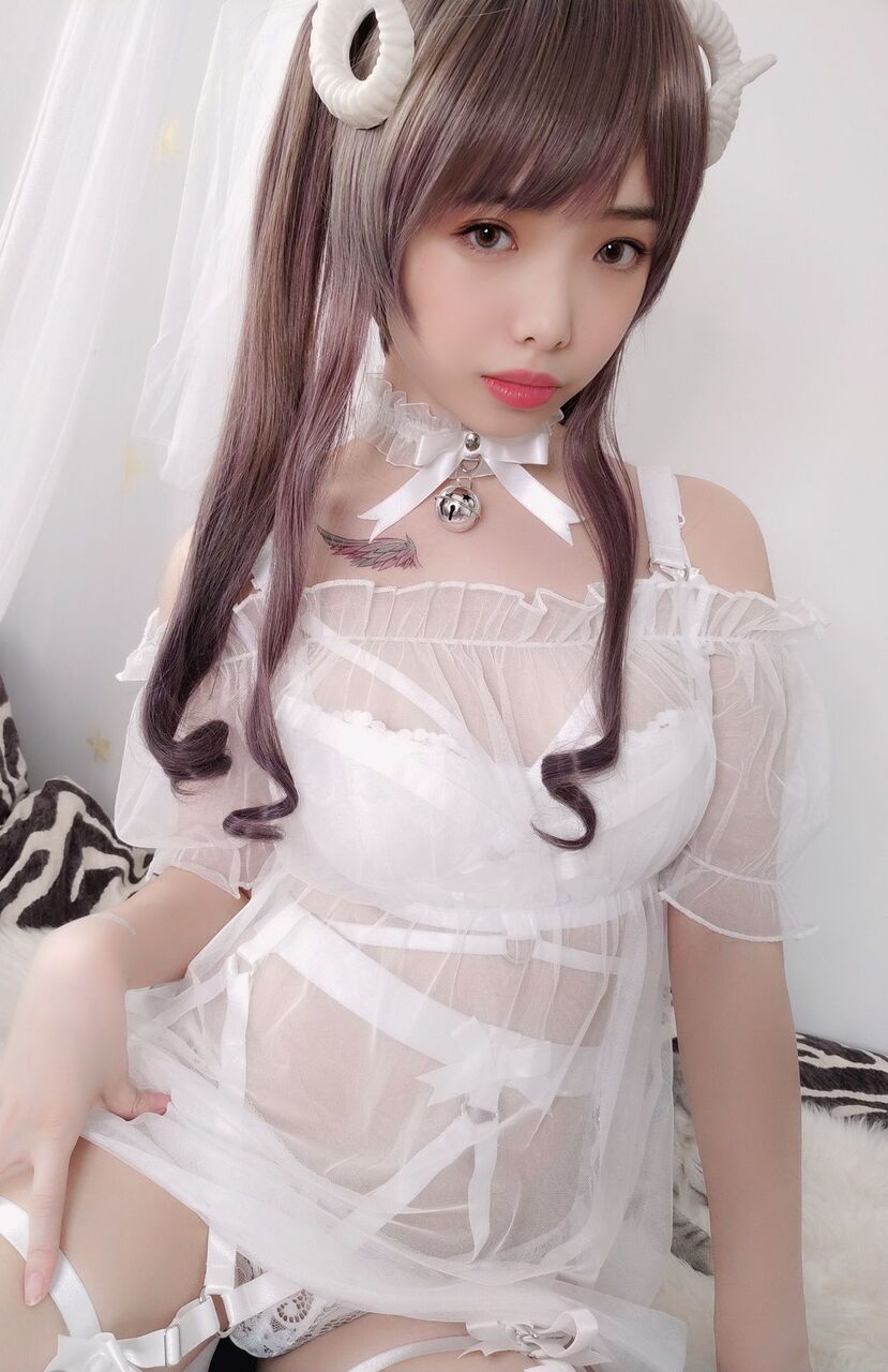 「雯妹不讲道理」绵羊白色绑带