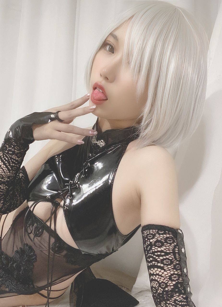  一北亦北 2b旗袍自拍 