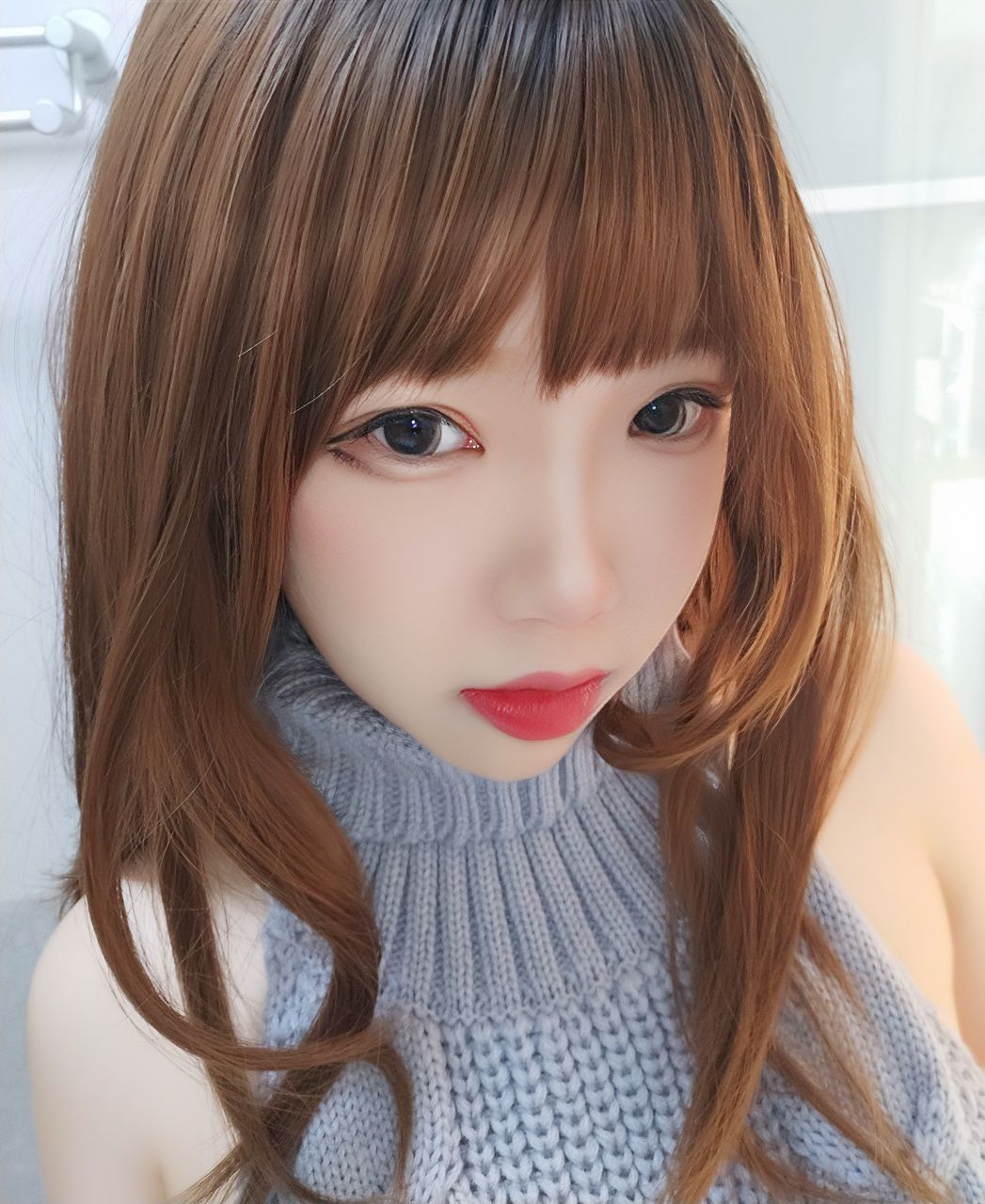  雪晴Astra 黑丝漏背毛衣