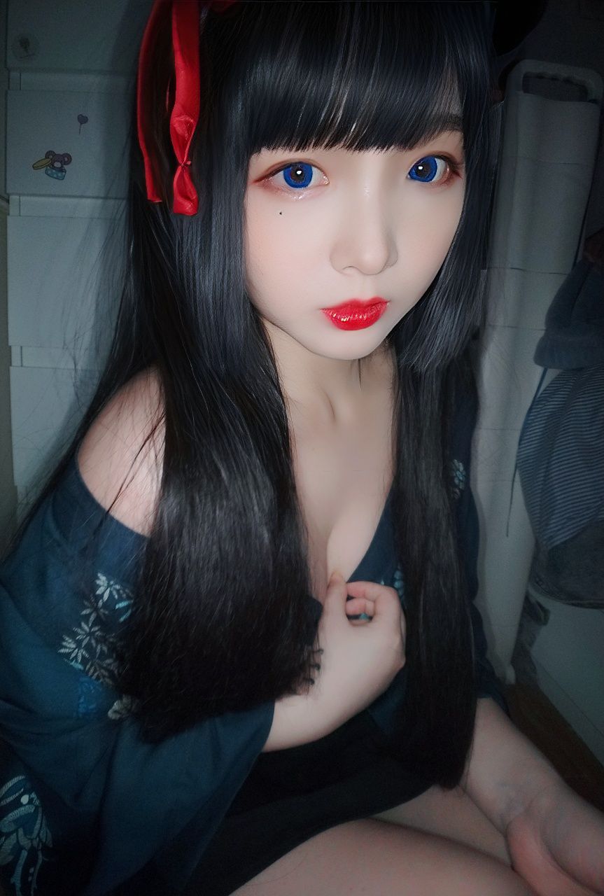  古川kagura 蓝睡衣