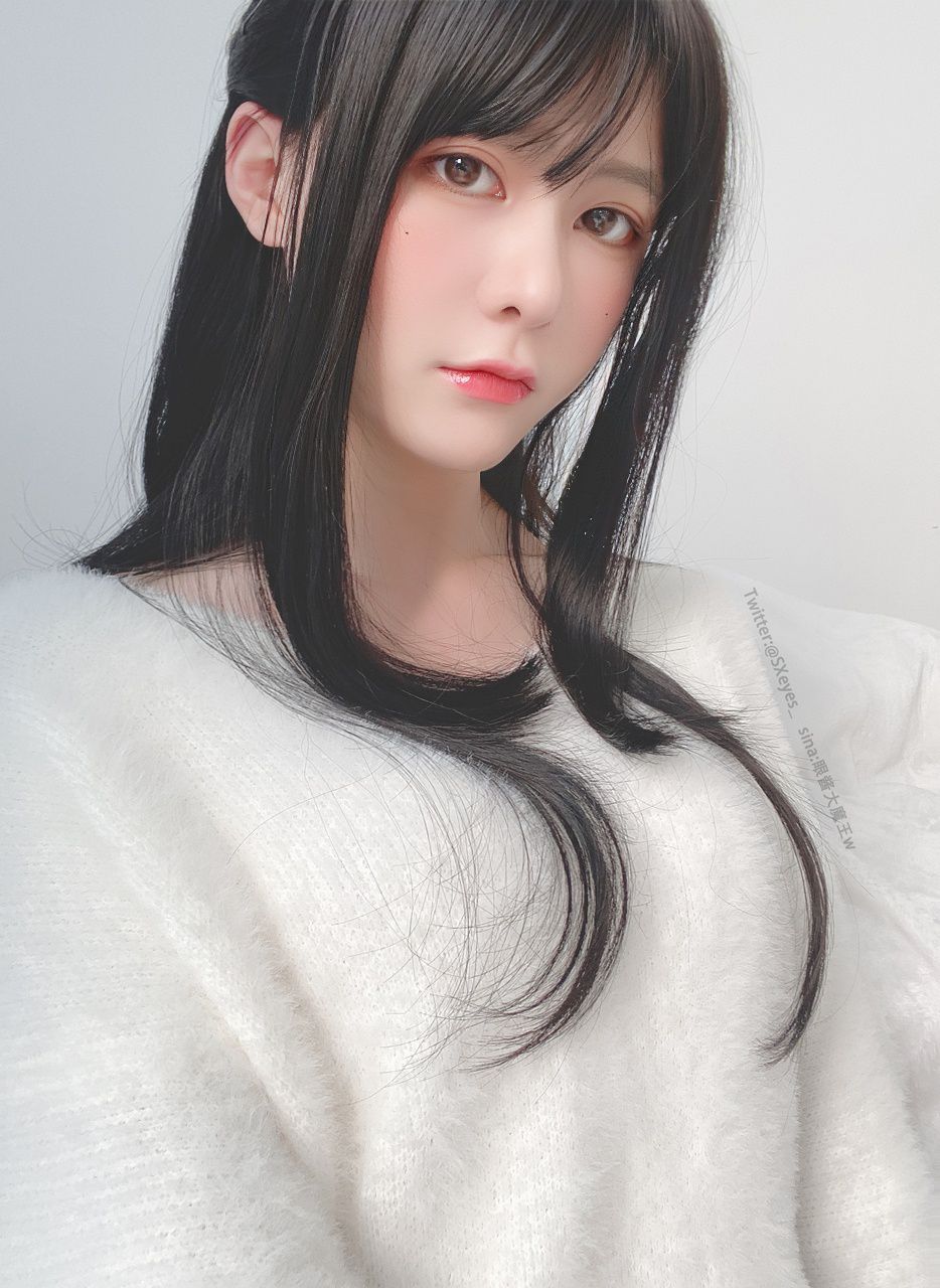  眼酱大魔王w 毛衣黑丝 